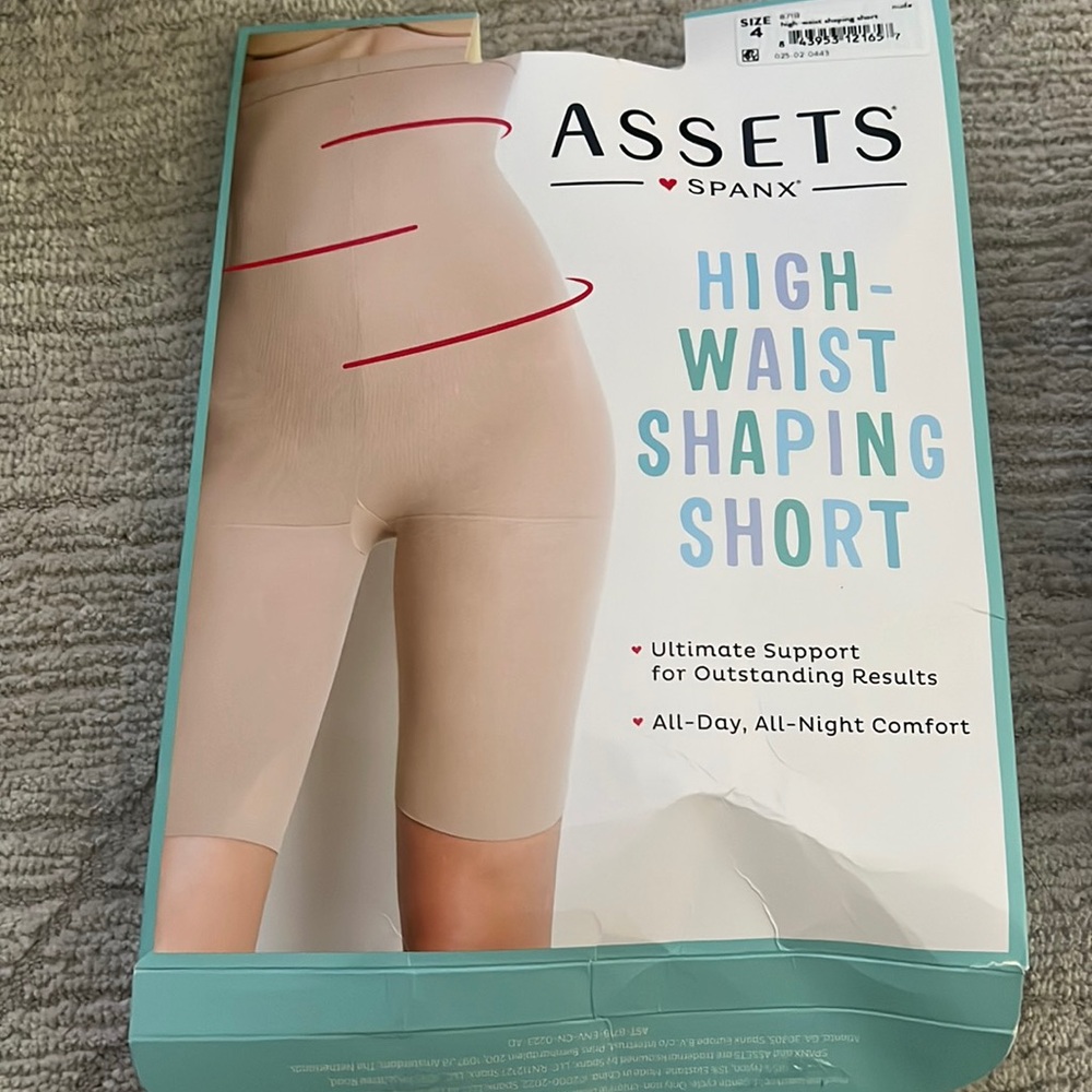 Spanx assets high-waist shaping short Size 4
